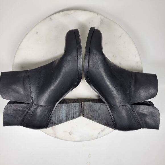 Vince‎ Camuto Helyn Ankle Boots Womens 8.5 Black Soft Leather Pull On Block Heel - Picture 5 of 16